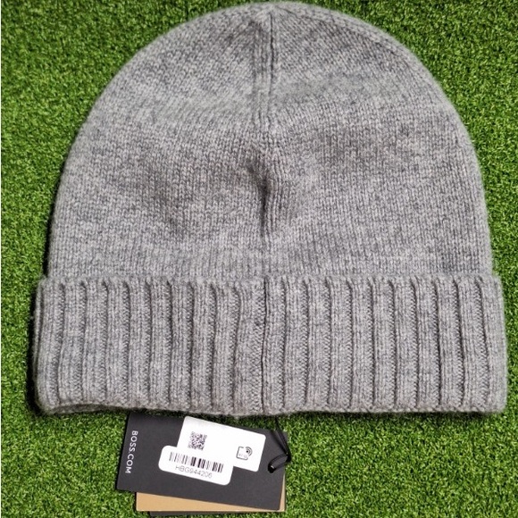 Hugo Boss Light Gray Ribbed Beanie - Picture 4 of 5